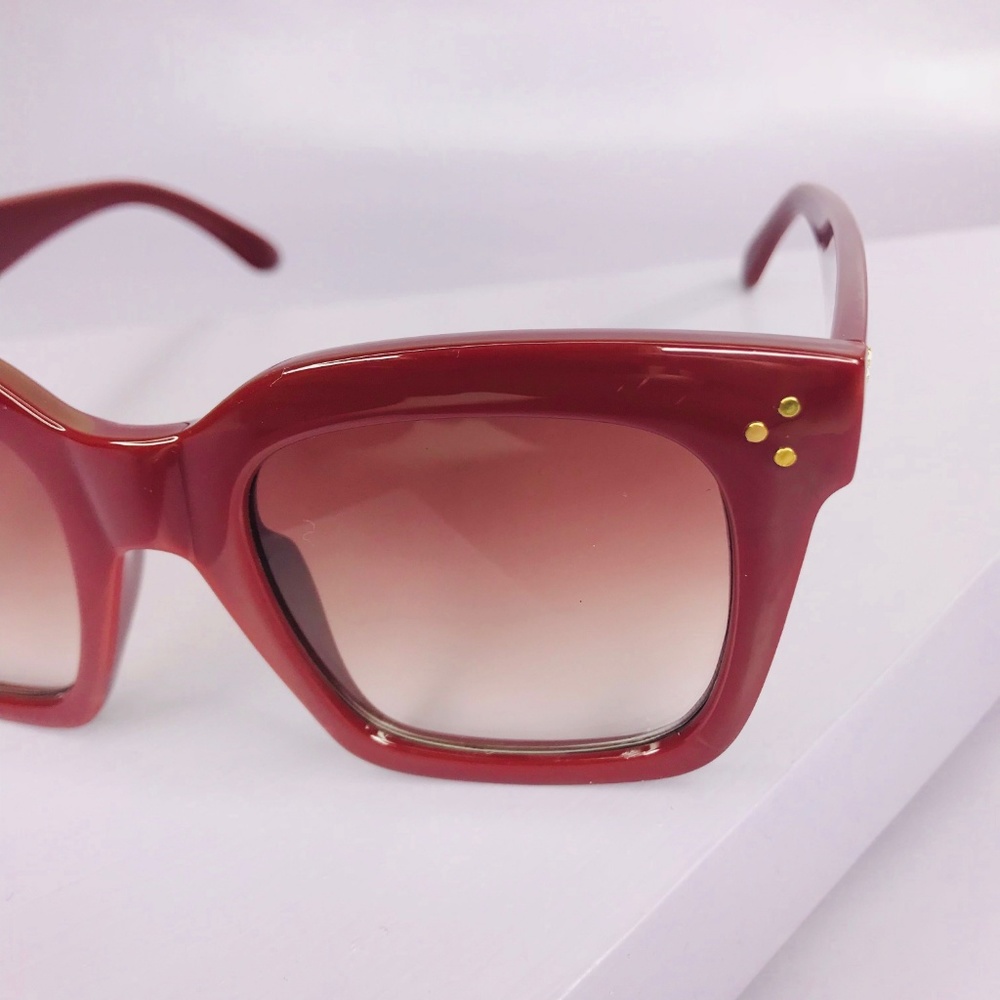 🆑 Square Frame Sunglasses in Wine Red - Picture 5 of 7